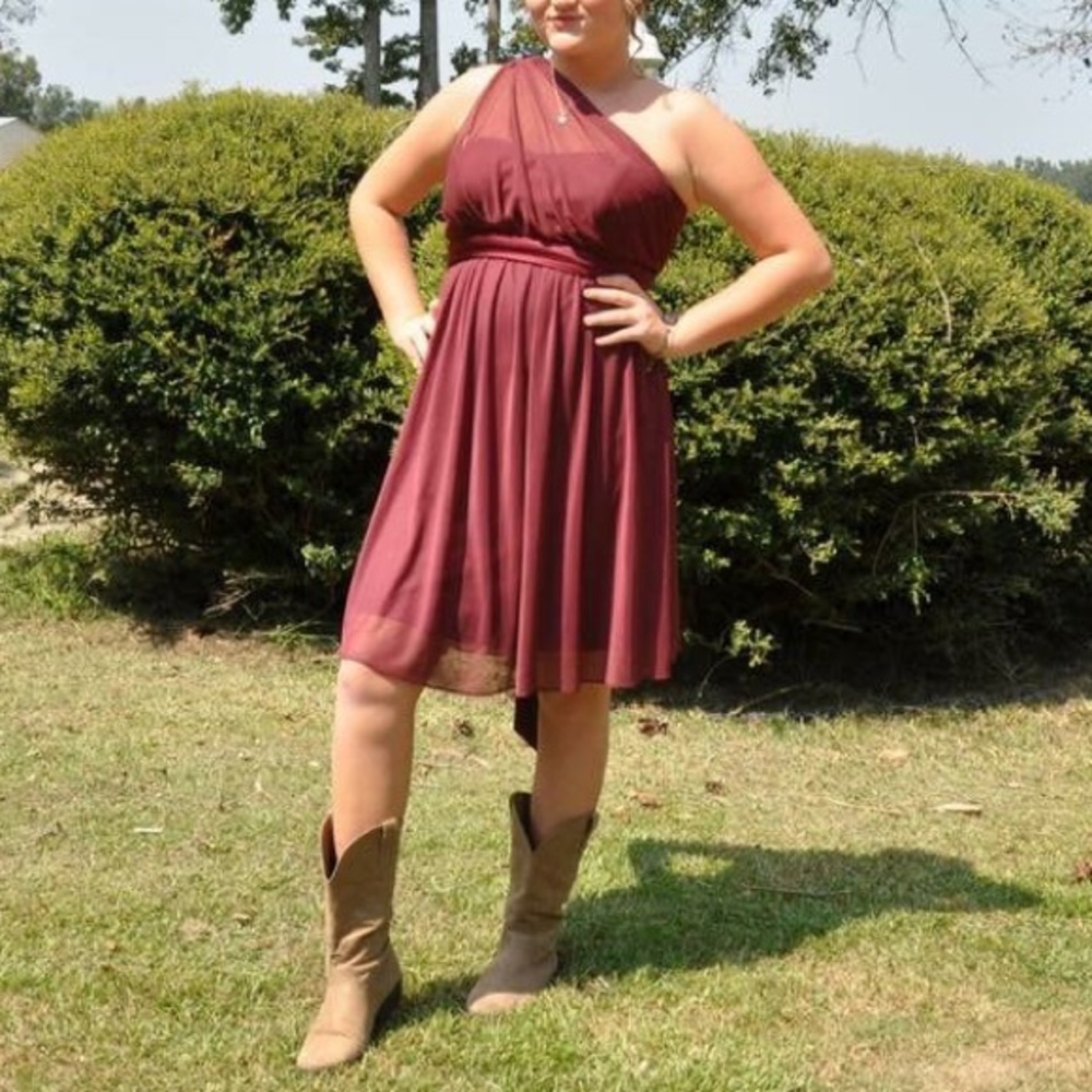 David’s bridal dress size 14 wine color